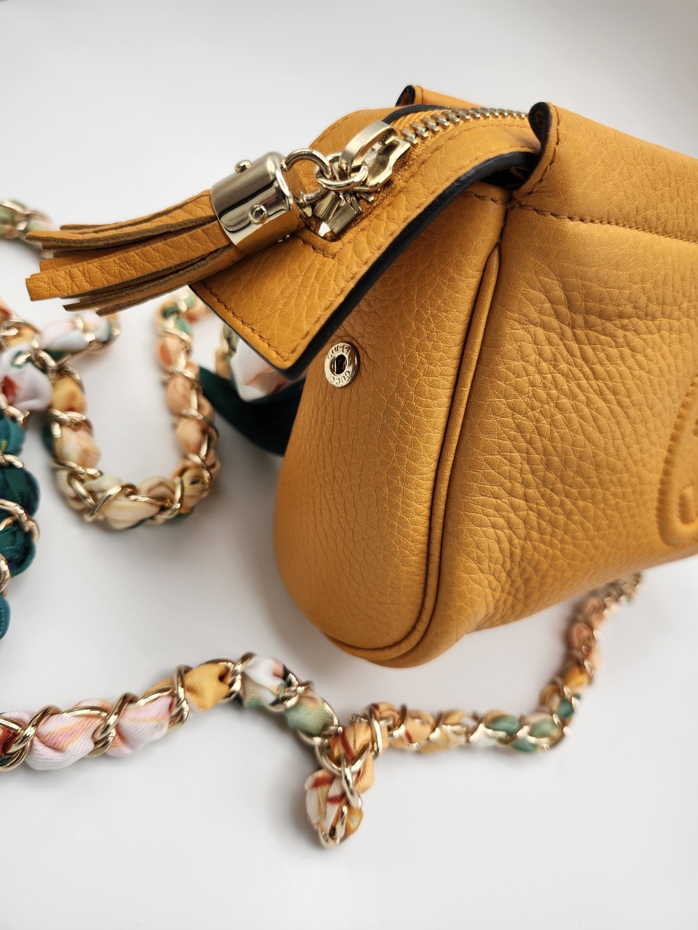 Gucci Soho Cosmetic Clutch Bag Yellow/Orange Leather W Chain & Cert Of Authen - Picture 4 of 16
